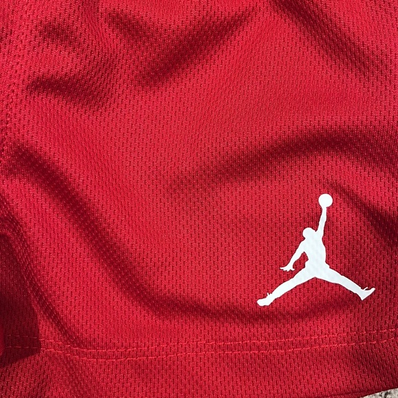 Jordan 6M 2-Piece set (onesie & shirts) - Picture 2 of 6